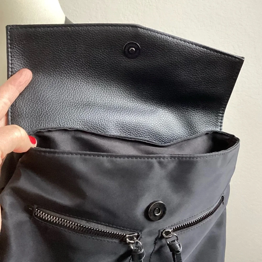 \Botkier\ Essentials Backpack - Picture 8 of 16